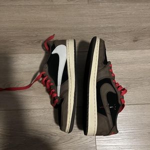 Nike air jordan scott travis/Jack cactus